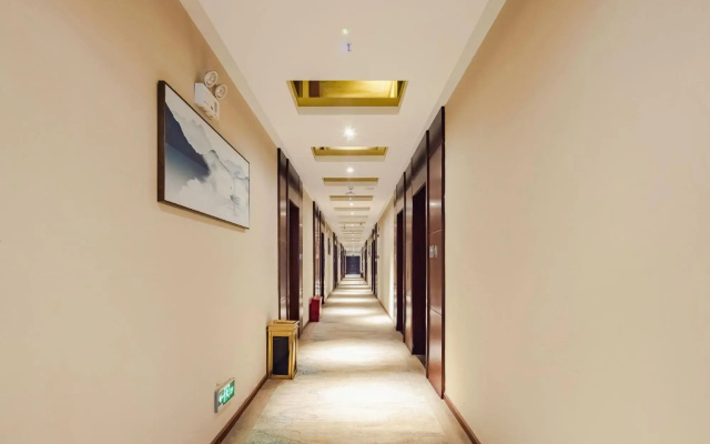Homeinn Selected Hotel (Kunming Dianchi Road)