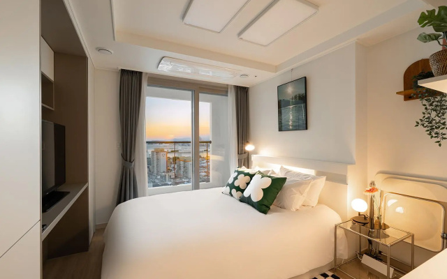 Urbanstay Sokcho Deungdae Beach