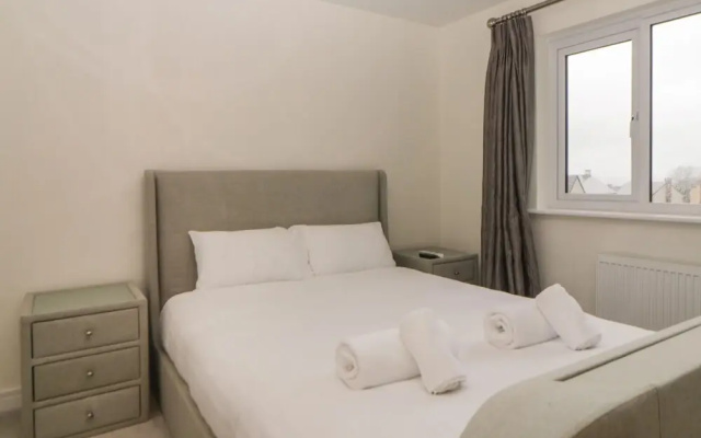 2 White Rock Court