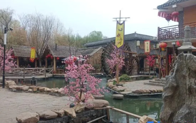 Yinan Juquan Homestay (Zhuquancun)
