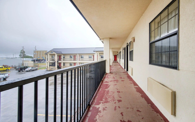 Hotel McAlester Hwy 69 OK