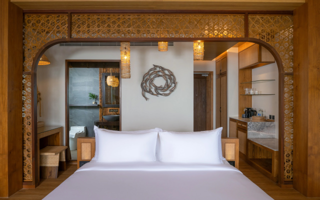 SINAE Phuket Luxury Hotel
