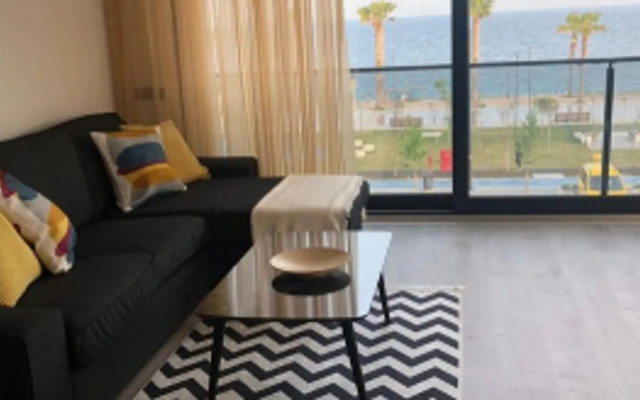 ONLY ONE Suites&Residence