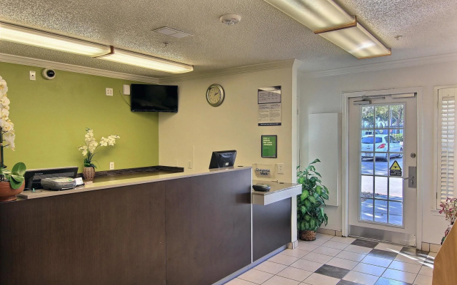 Studio 6 Extended Stay - Austin, TX - Midtown