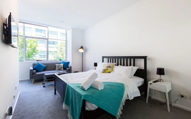 VANCE, 2BDR Melbourne Apartment