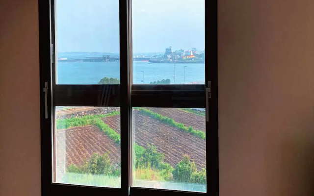 Living in Jeju