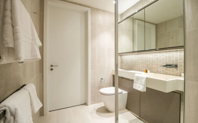 Sensational Studio Apartment in Londons Vibrant Canary Wharf