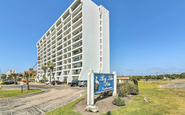 Ocean-view Balcony & Pool Access: Galveston Gem!