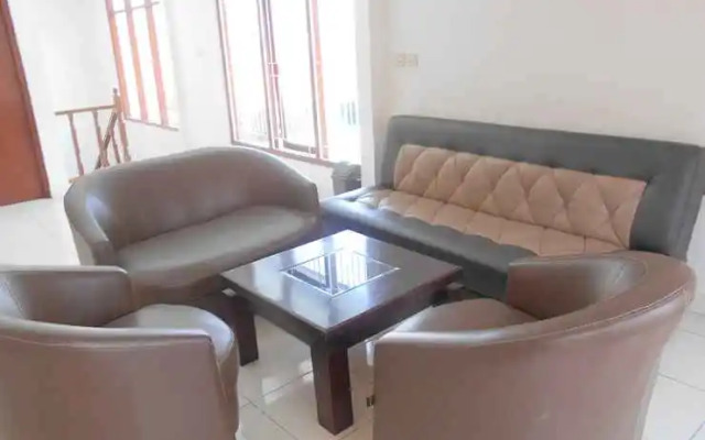 Rumah Syariah & Kolam Renang Bugenville Guesthouse