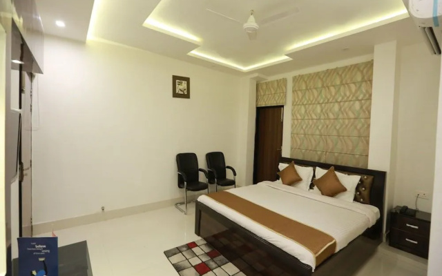 OYO 8837 Hotel Surya Galaxy