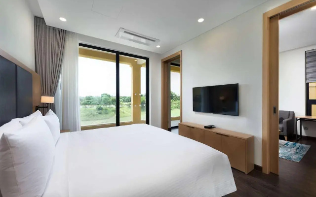 Wyndham Sky Lake Resort and Villas