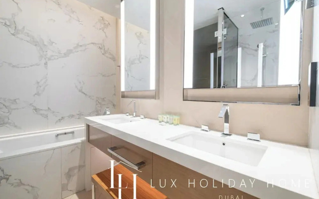 LUX  The Address Opera Downtown Suite