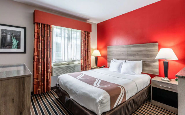 Quality Suites Tulsa I-44
