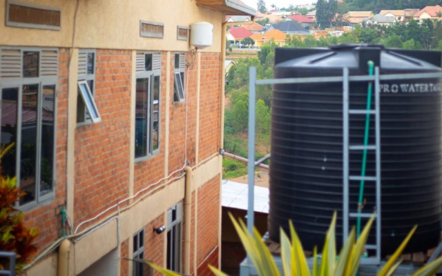 Inviting 6-bedrooms Apartment in Kigali