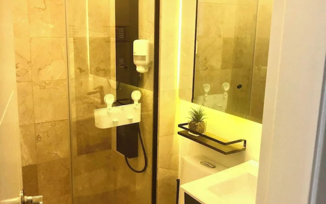 2 Bedroom Swim-up Cana Rock