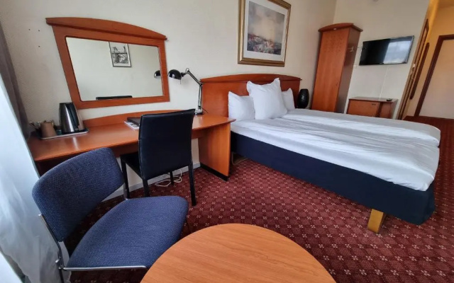 Chesterfield Hotel