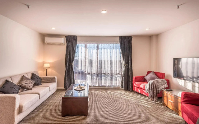 Fino Hotel & Suites