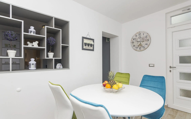 Apartment Sonja - 100 m from sea: A1 Brela, Riviera Makarska