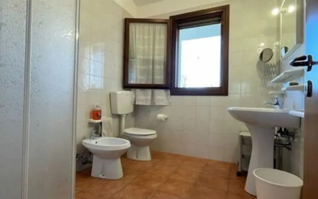 Charming Villa With Pool in Albarella