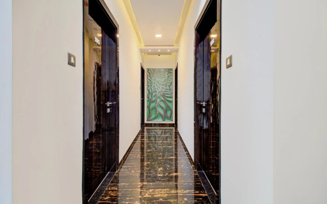 Capital O 74732 Prime Grand Hotel