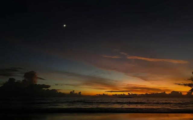 The Postcard on the Arabian Sea