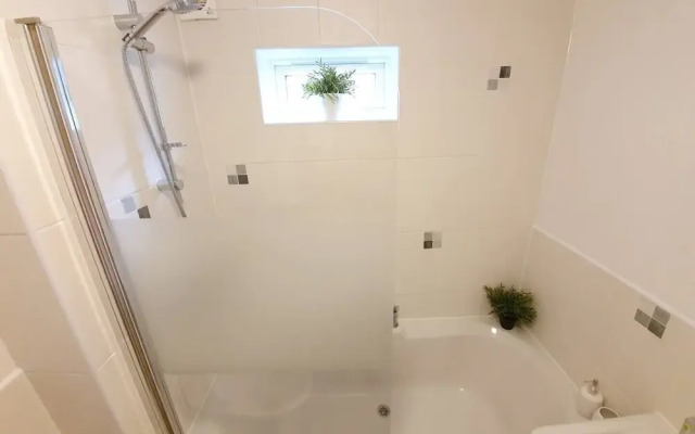 BookedUK Bright Apartment in Stevenage