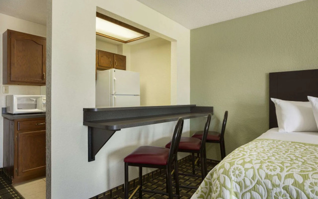 Clarion Pointe Jasper
