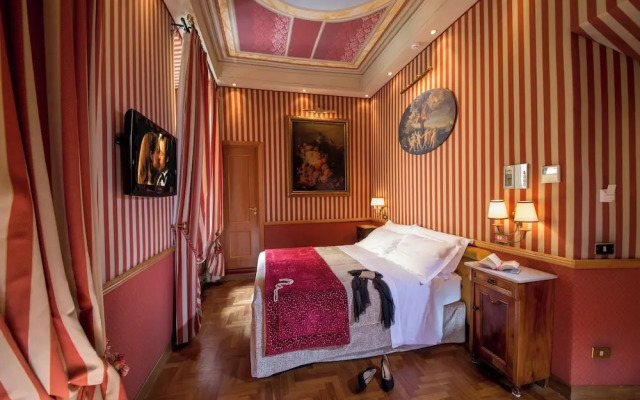 The Inn at the Spanish Steps Elegant Collection - The Jewel