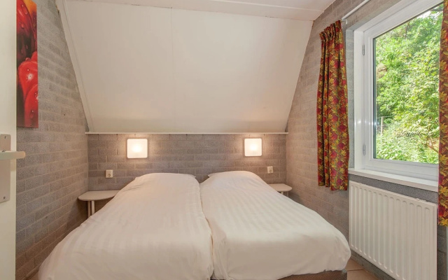 Detached Holiday Home with Dishwasher near Vrachelse Heide