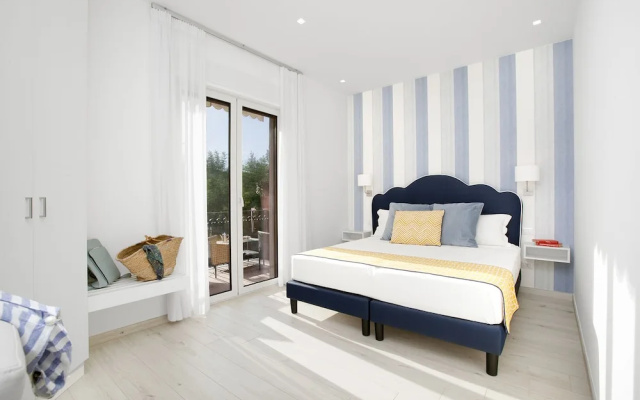 Sara Home 1