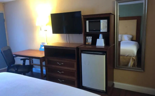 Express Airport Inn