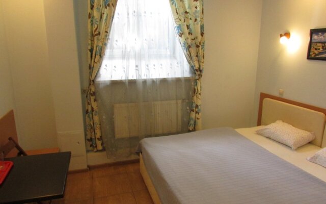 Hotel Zlatotur Москва комната для гостей