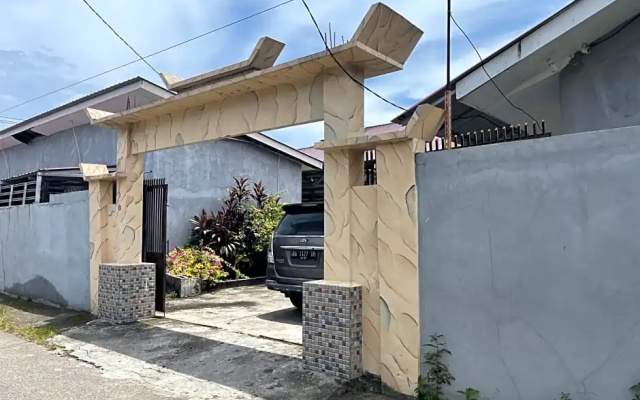 OYO 90616 Jojo Residence Syariah