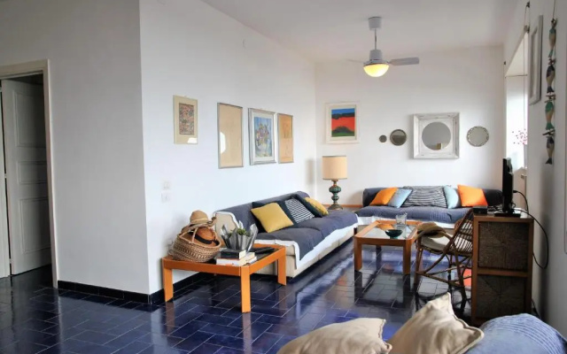 Edy sea View Holiday Apartment