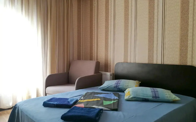 Apartment on Klochkivska Street