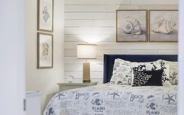 Loggerhead 282 2 Bedroom Condo by RedAwning