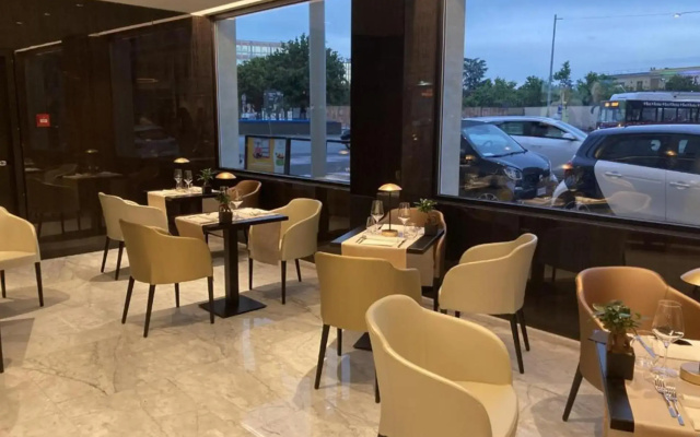 Отель St Martin by OMNIA hotels