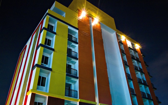 Nrv Place Apart-Hotel Бангкок вид на фасад
