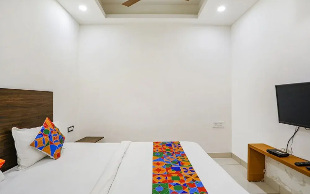 Fabhotel Kinsfolk