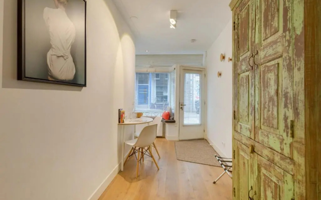 Luxurious Studio Jordaan Couple Getaway