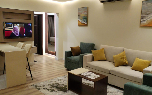 Al Eairy Furnished Apartments Qassim 4
