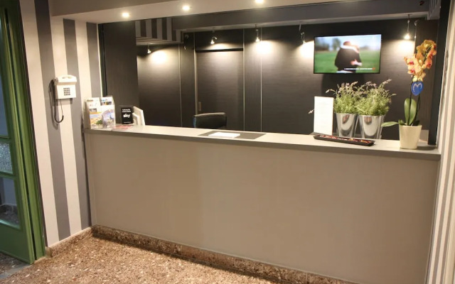 SL'otel - Budget