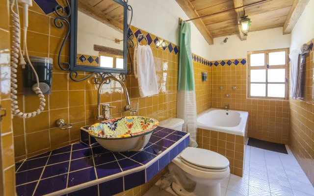 Hotel Adobe & Teja