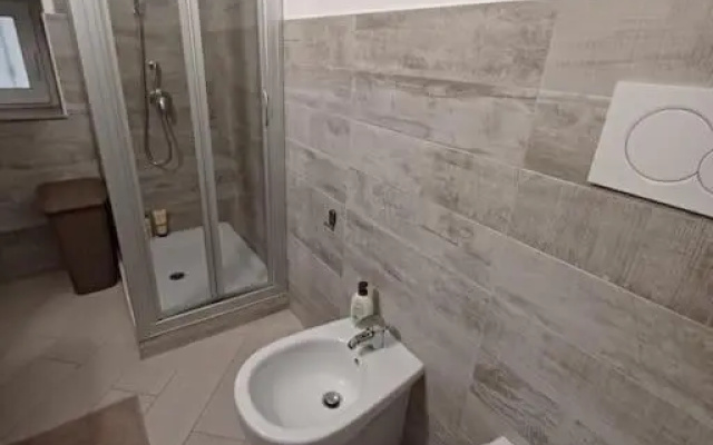 Ampio Bilocale Con Patio A 50 Metri Dal Mare!