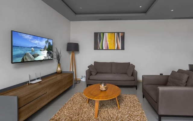 Solano Tropical 3BR Pool Villa at Bang Tao