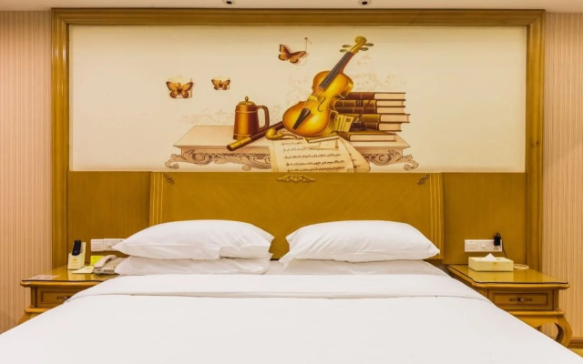 Vienna Hotel (Guangzhou Airport Road Huangshi)