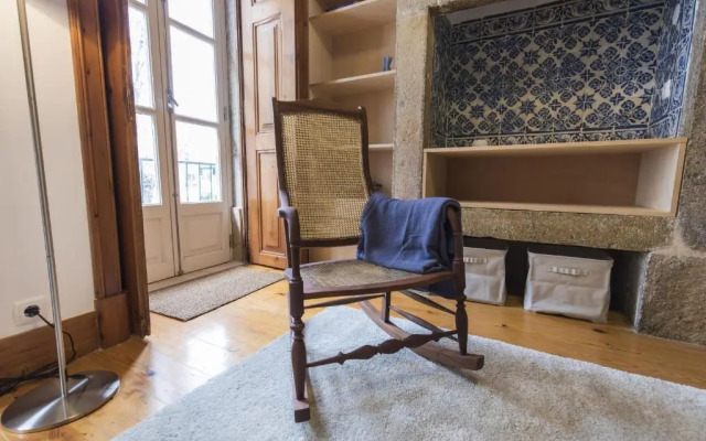 Rustic Flat at Lisbon's Heart