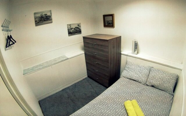 Гостиница Hostel Fonar в Санкт-Петербурге 7 отзывов об отеле, цены и фото номеров - забронировать гостиницу Hostel Fonar онлайн Санкт-Петербург комната для гостей