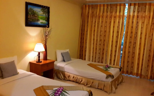Suanphet Riverview Resort