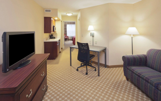 Country Inn & Suites by Radisson, Milwaukee West (Brookfield), WI